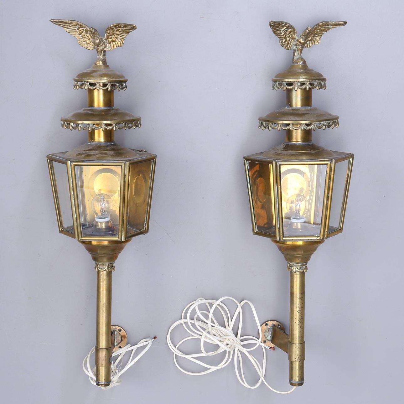 VÄGGLYKTOR, 1 par, mässing, 1800/1900-tal.