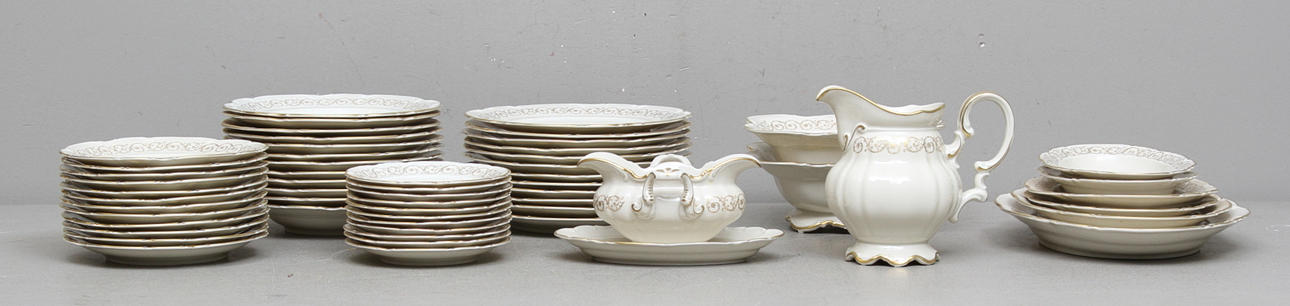 MATSERVIS, 57 delar, "Barock", Hackefors/Hutschenreuther, 1900-tal.