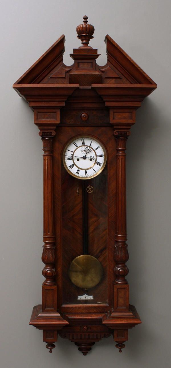 VÄGGUR, lodregulator, nyrenässans.