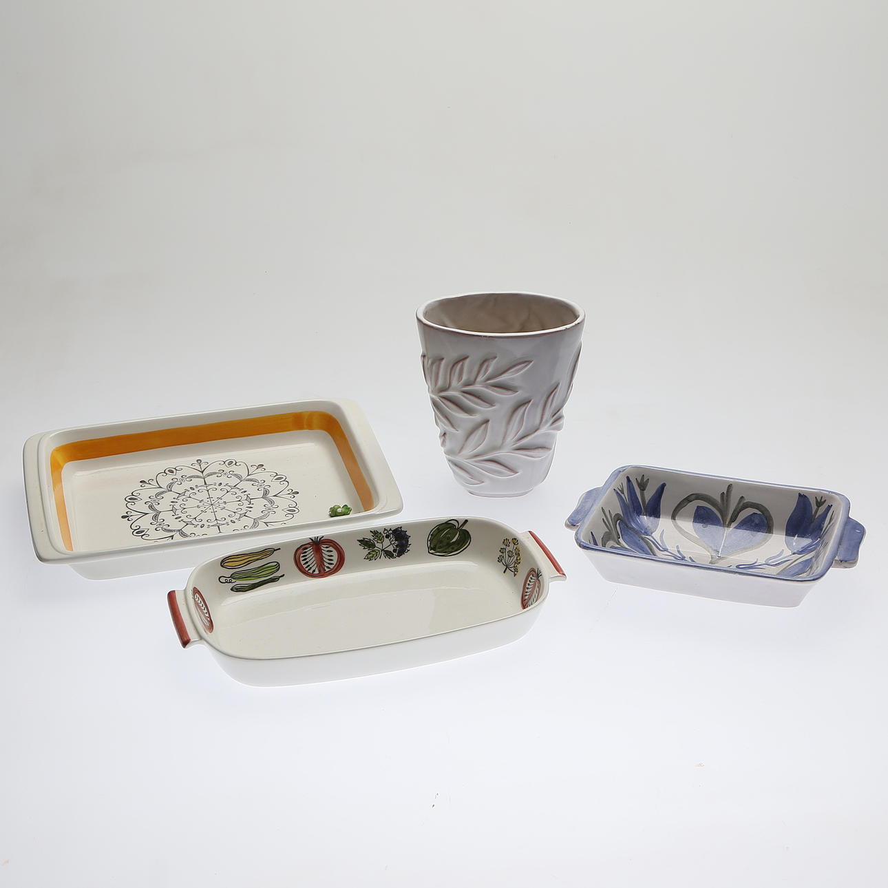 KERAMIKFÖREMÅL 4 st, 1900-tal.