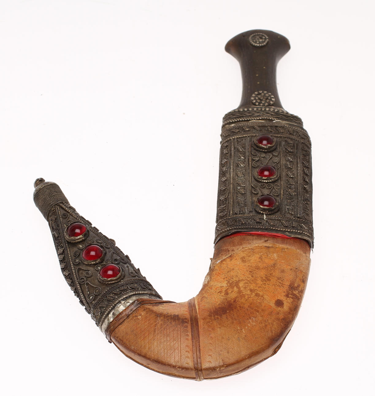 JAMBIYA, Arabisk, dekor av försilvrad metall, 18/1900-tal.