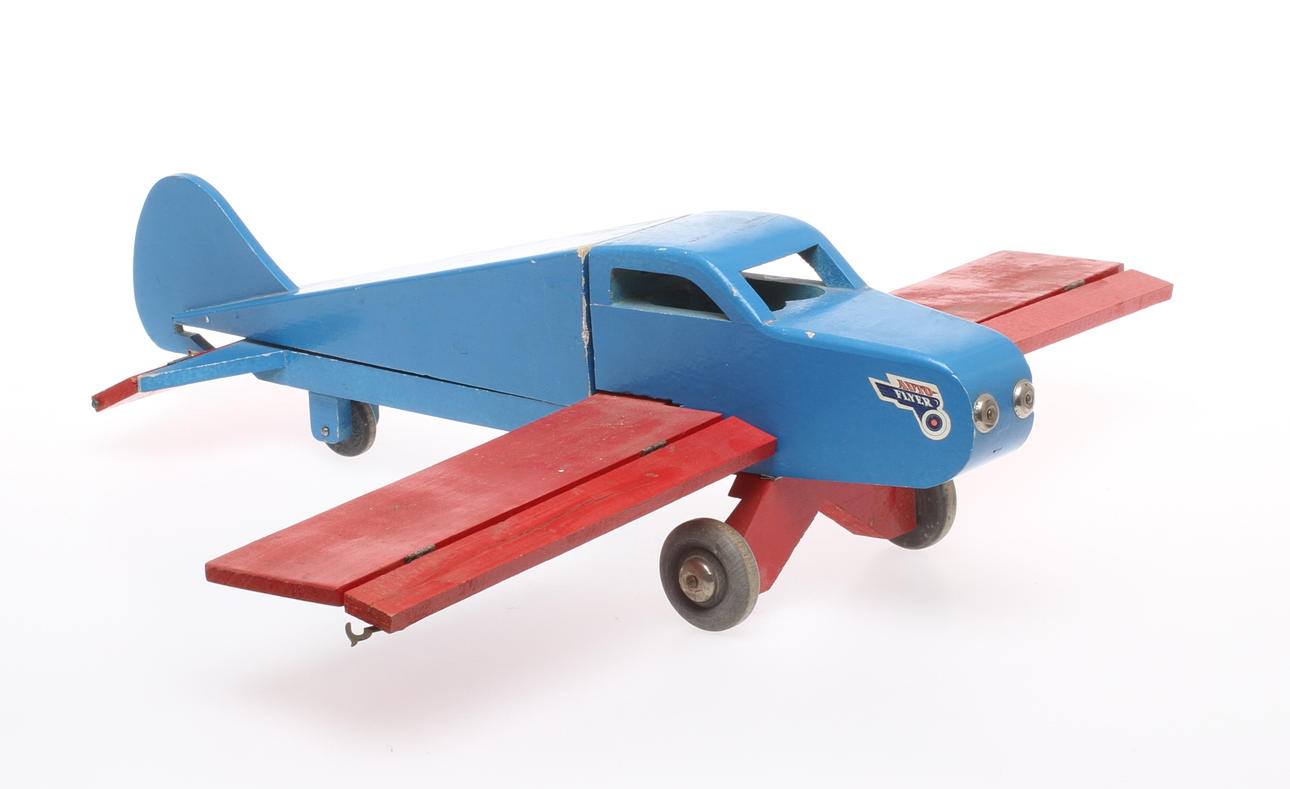 TRÄLEKSAK AUTOFLYER, Kombinerad lastbil och flygplan.