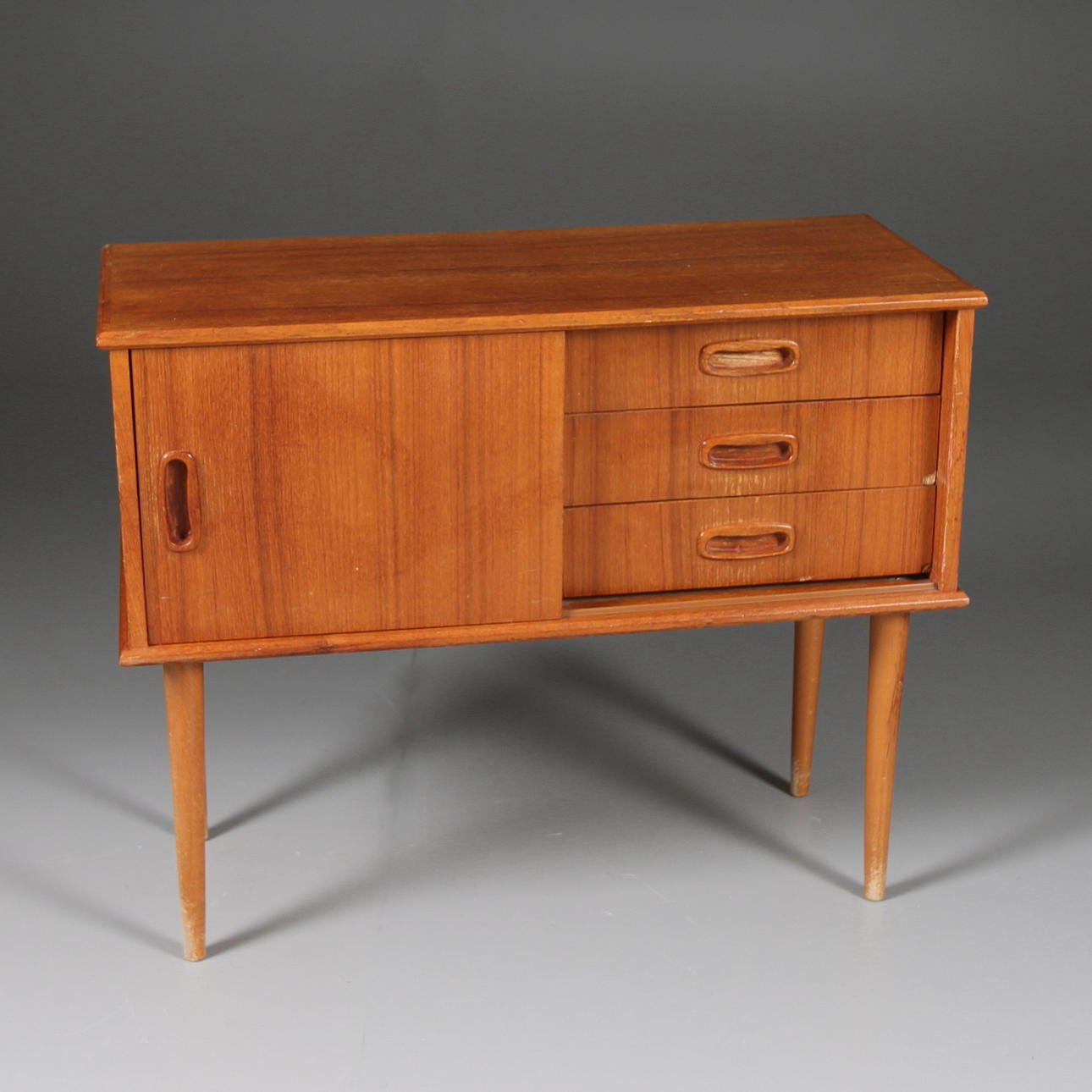 HALLBYRÅ och SPEGEL med BELYSNING, Teak, "Lucia M2", Fröseke AB Nybrofabriken, 1950/60-tal.