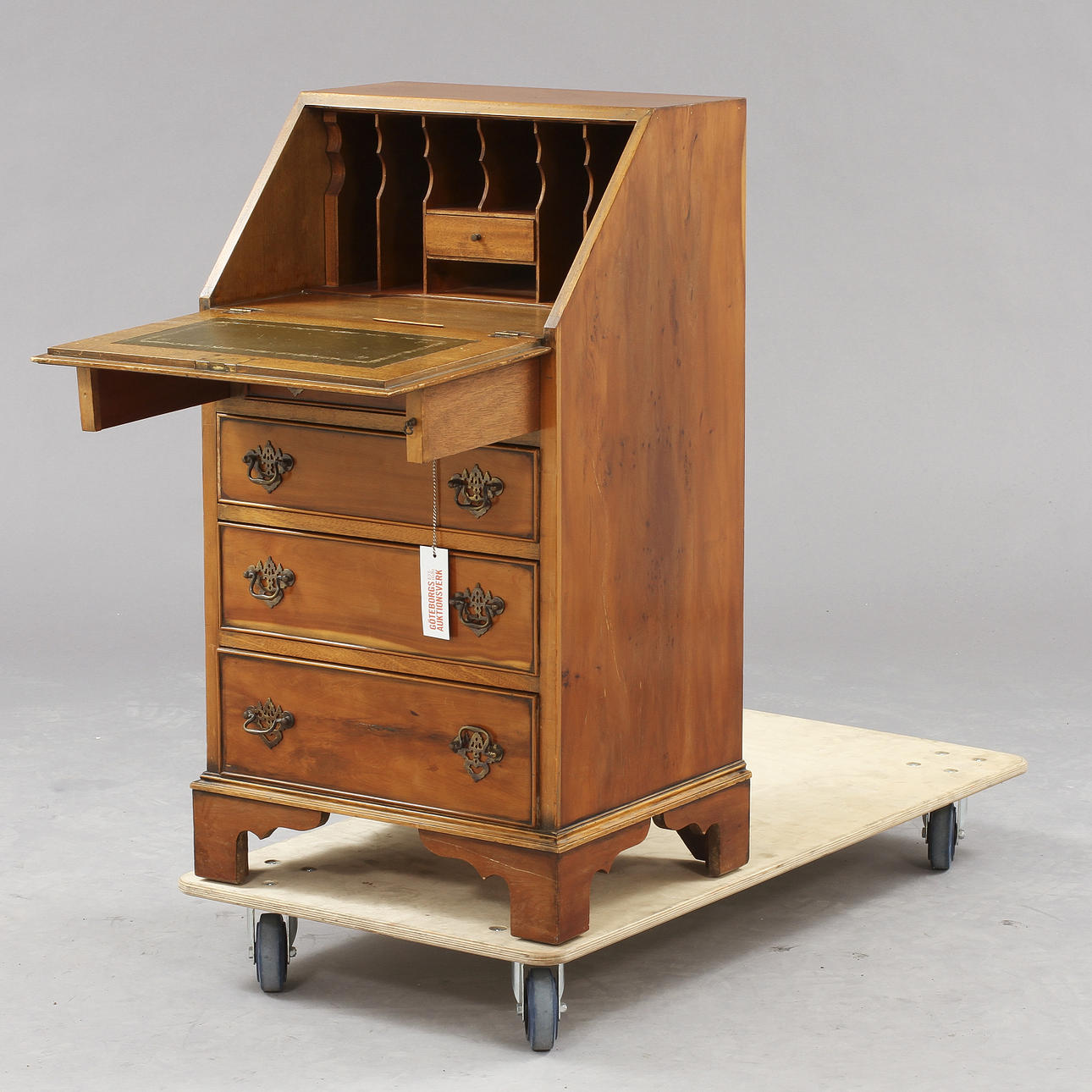 SNEDKLAFFSSEKRETÄR, England, 1900-tal.