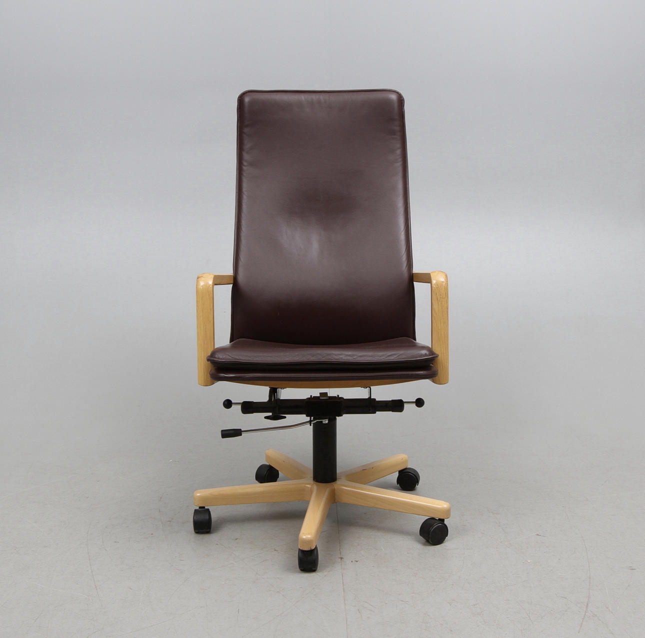 SKRIVBORDSSTOL 1900-2000-tal.