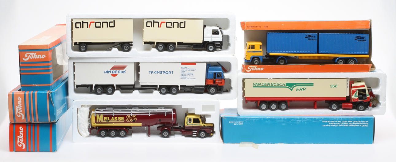 MODELLBILAR TEKNO 5 stycken i originalkartonger.