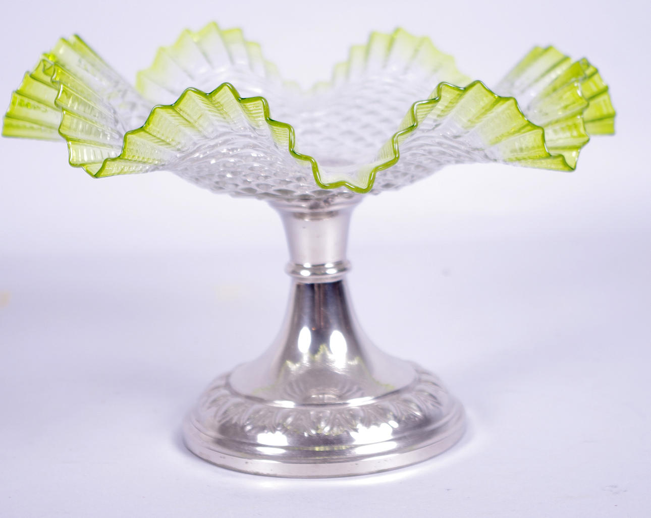 SKÅL PÅ FOT, glas/nysilver, sekelskiftet 18/1900.