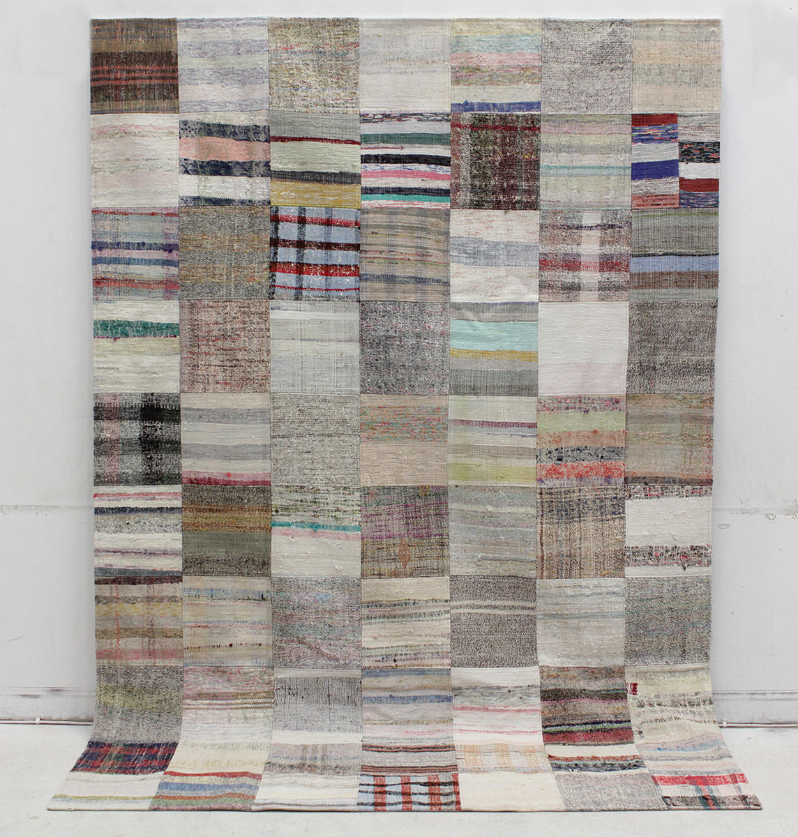 MATTA, Kelim patchwork, 295 x 201 cm.