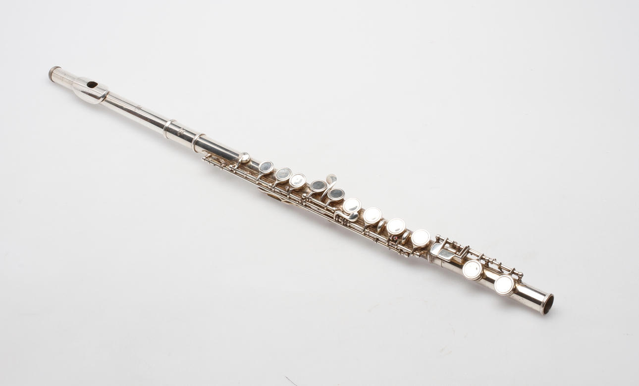 TVÄRFLÖJT, Strasser Paris.