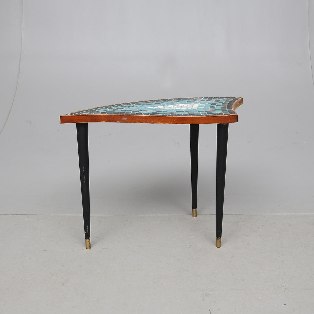 SOFFBORD, med mosaik, EJM, 1900-talets mitt.