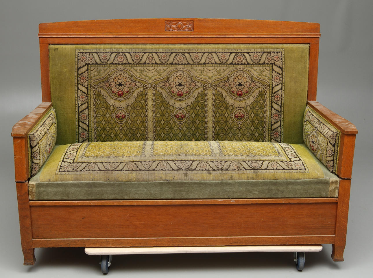 PANELSOFFA, jugend, ek, 1900-talets första hälft.