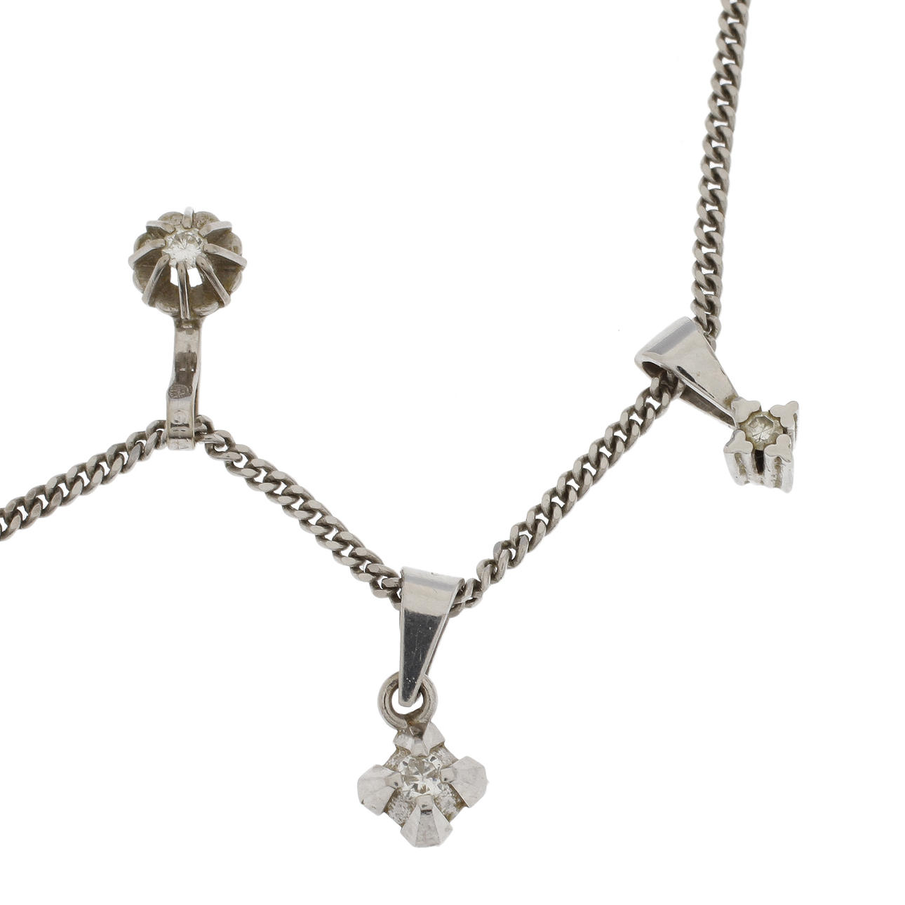 HALSKEDJA OCH 3 HÄNGEN, 18k vitguld och små diamanter, 4,5 gram.