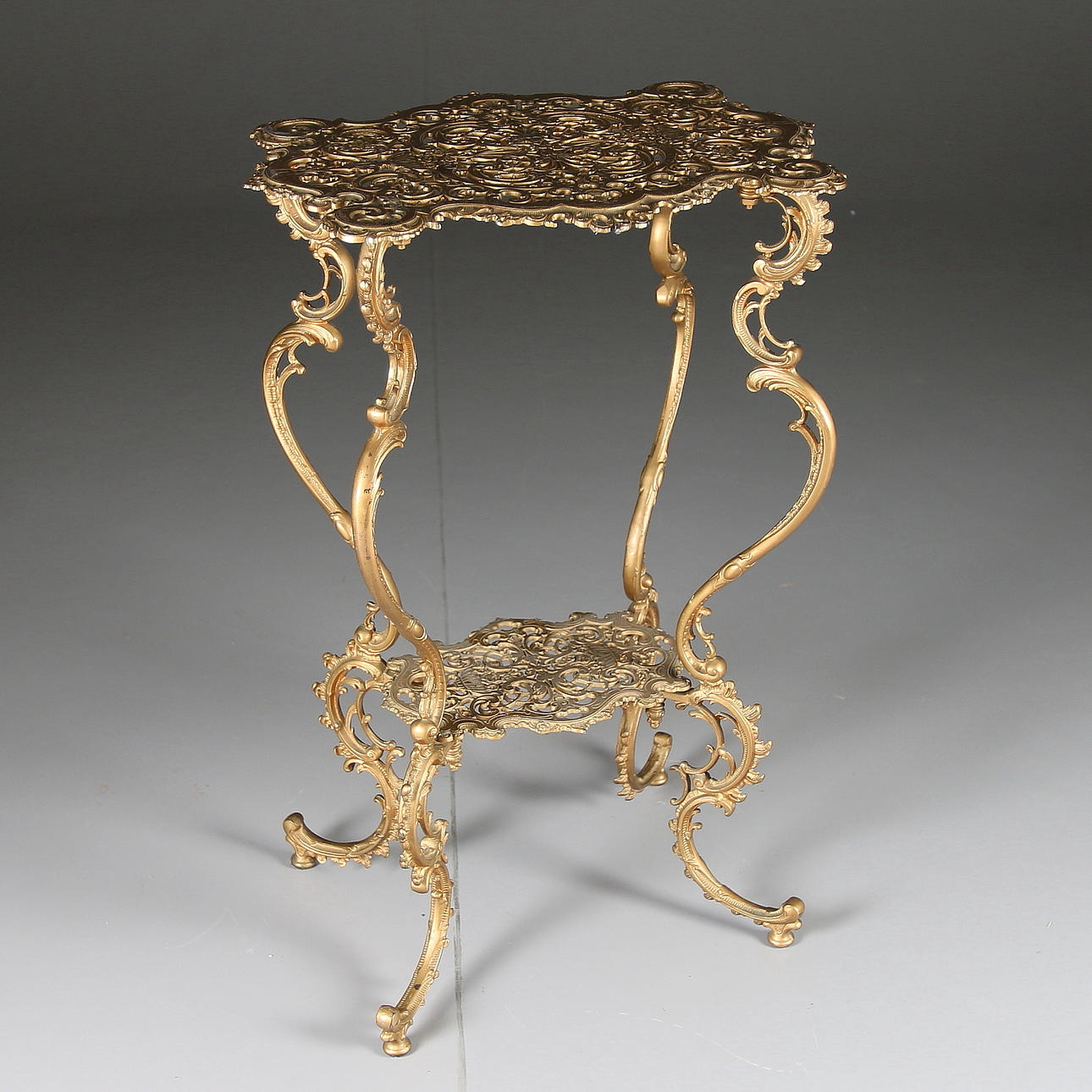 PIEDESTAL/BLOMMSTERBORD, Rokokostil, Gjutjärn, 1900-tal.