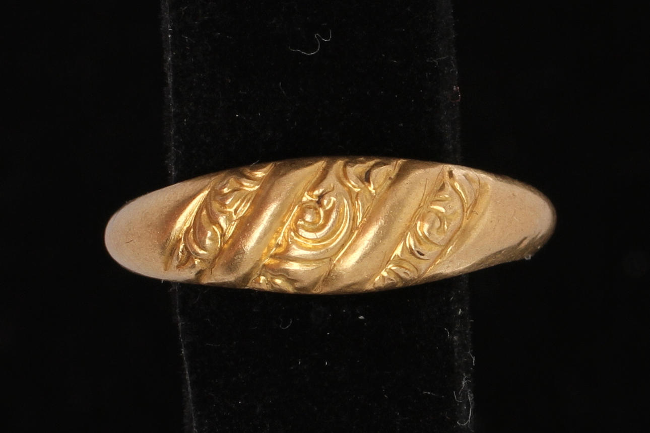 RING, 18k guld, Elias Ferdinand Grönqvist, Östhammar 1864. Vikt 1,4g.