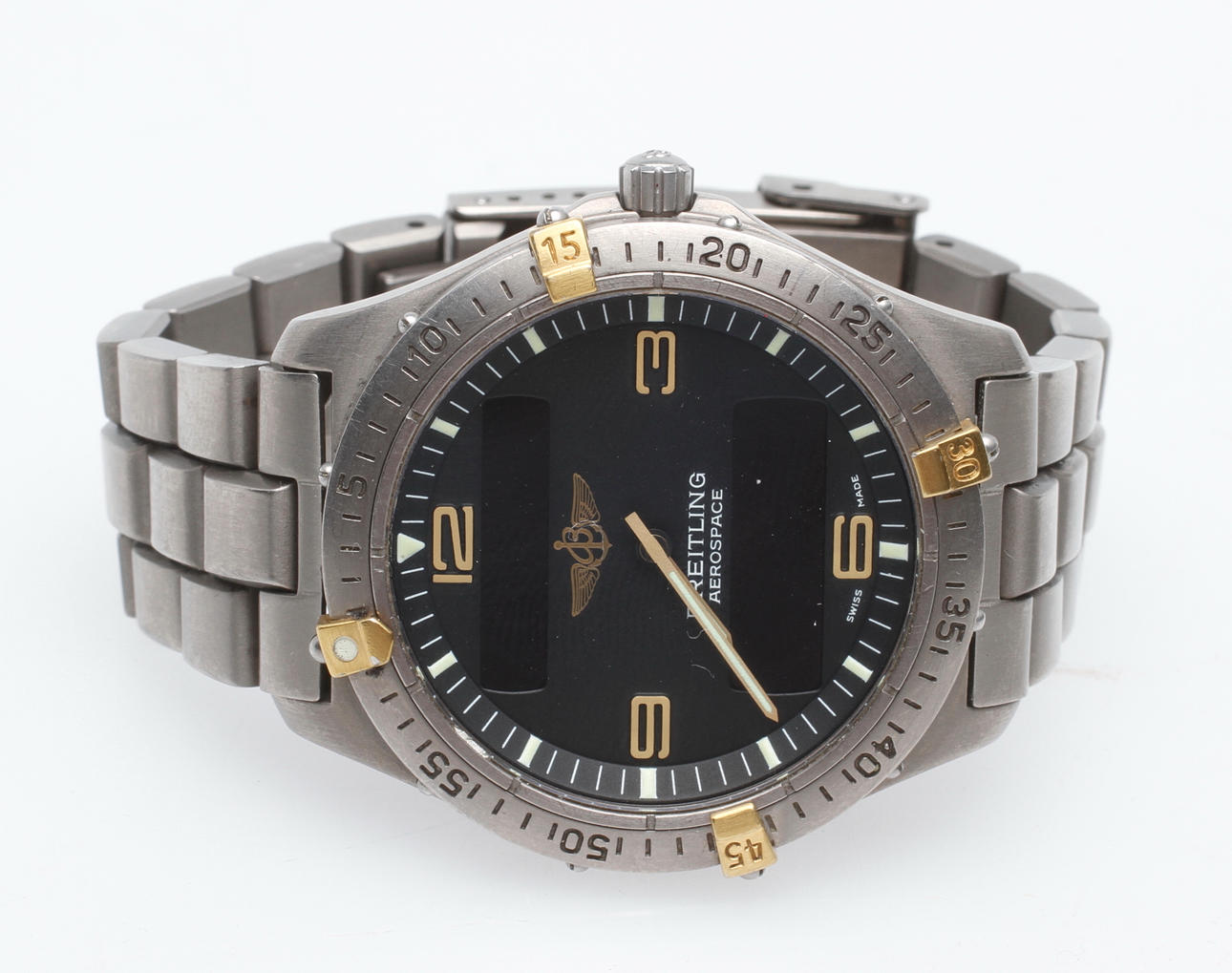 Wristwatch BREITLING AEROSPACE, F56062.