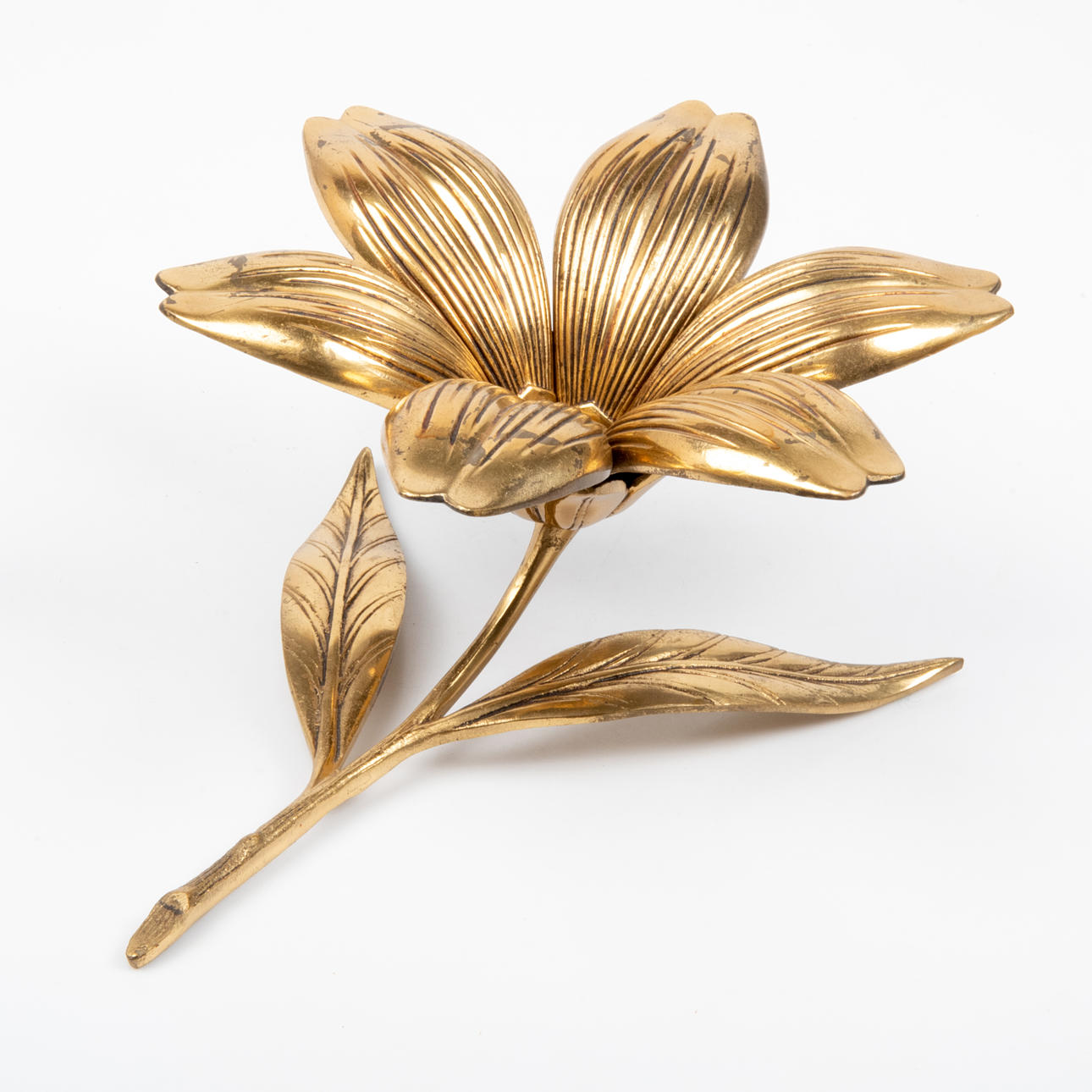 ASKEBAK i form af en blomst, messing.