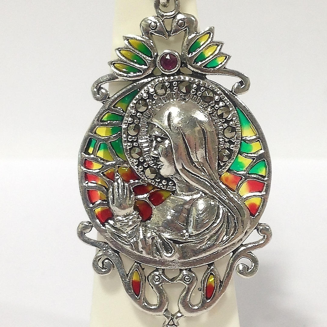 JUNGFRU MARY HÄNGE.