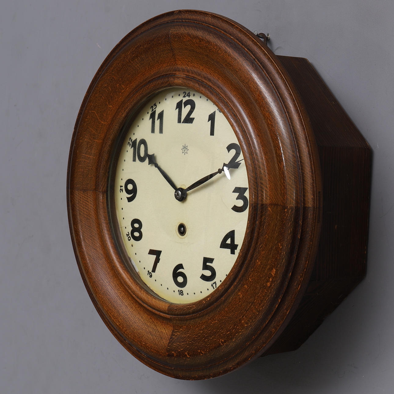 VÄGGUR, Amerikaur, Junghans.