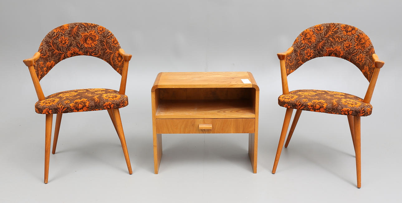 RADIOBORD samt 2 KARMSTOLAR, 1900-talets första hälft/mitt.