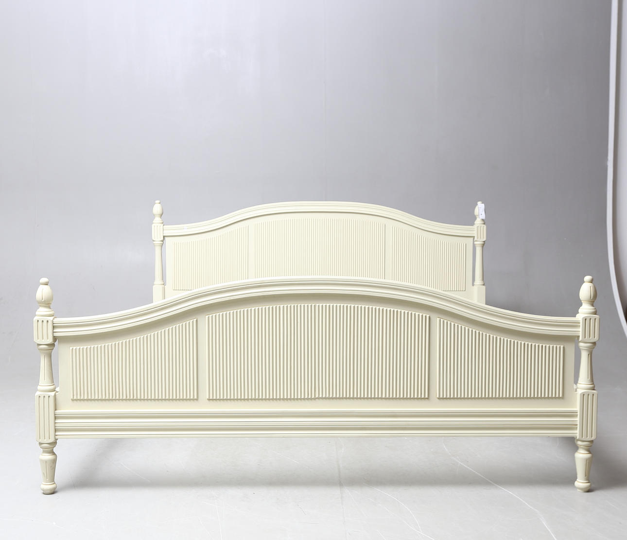 SÄNGRAM, gustaviansk stil, 1900-tal.