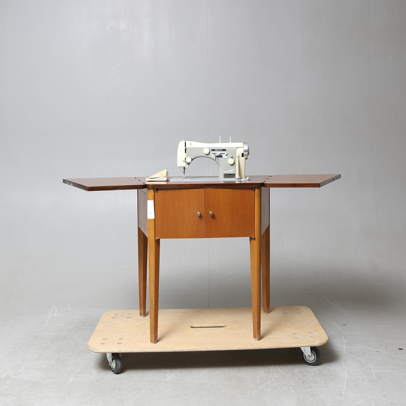 OMPELUKONE, Necchi Supernova Ultra.