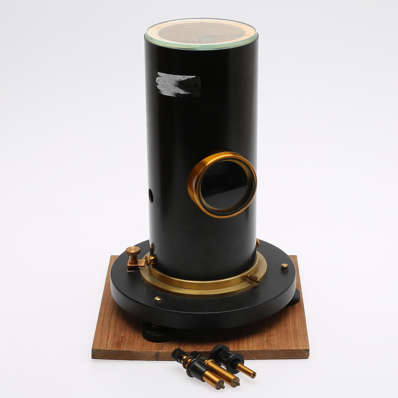 ELECTROSTATIC VOLTMETER, of the Ayrton-Mather type.