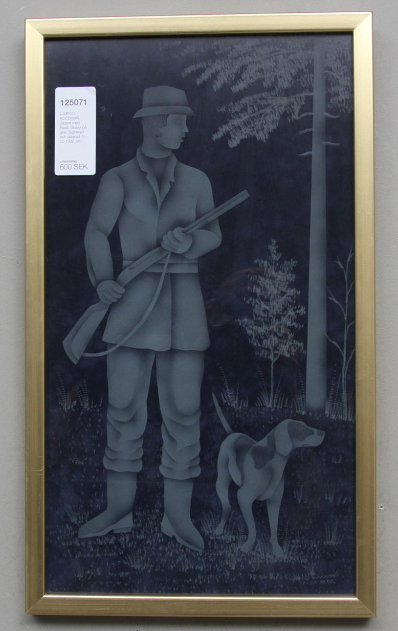 LJUPCO KOCOVSKI. Jägare med hund. Gravyr på glas. Signerad och daterad 11-25-1982.