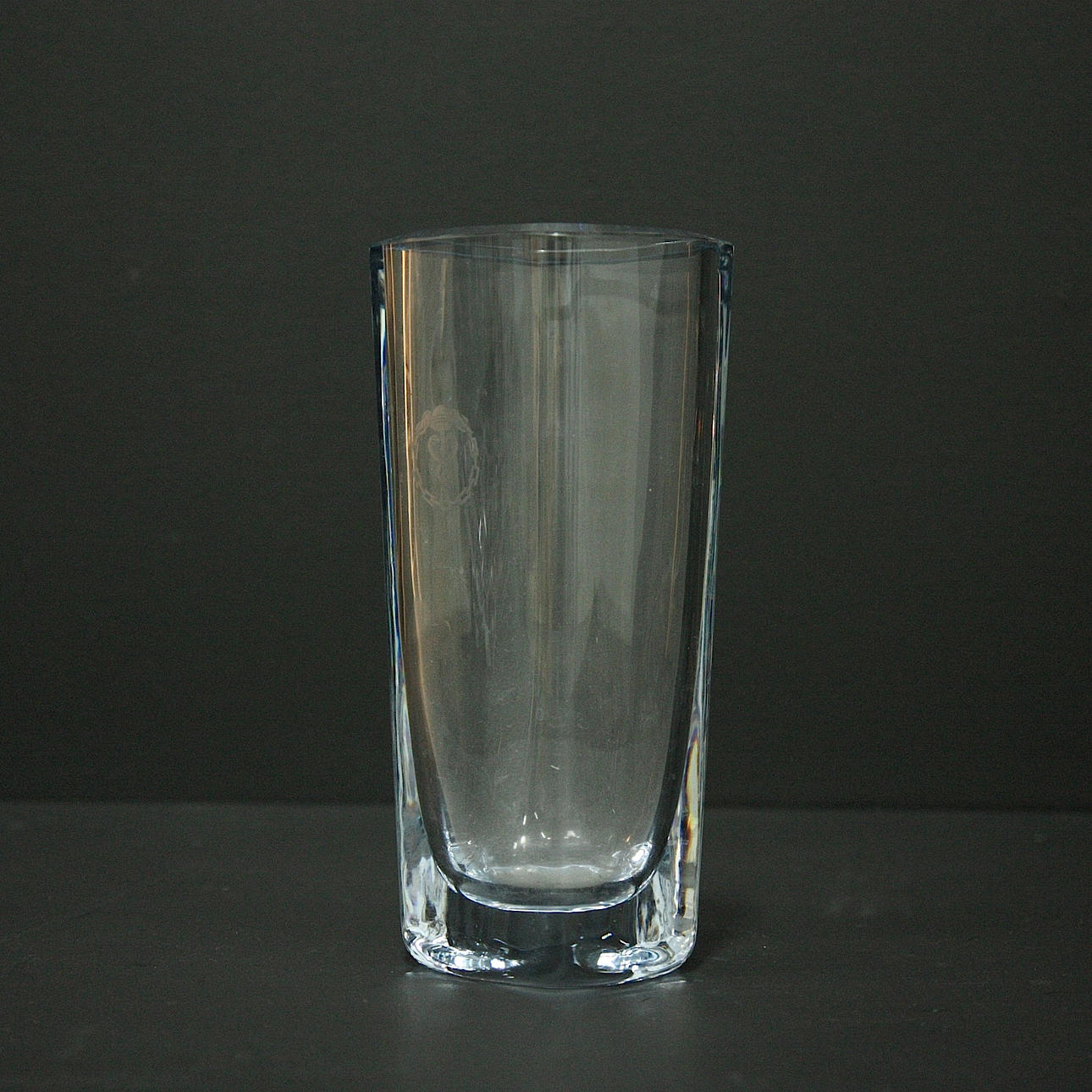 VAS, Strömbergshyttan, graverat asklepios stav.