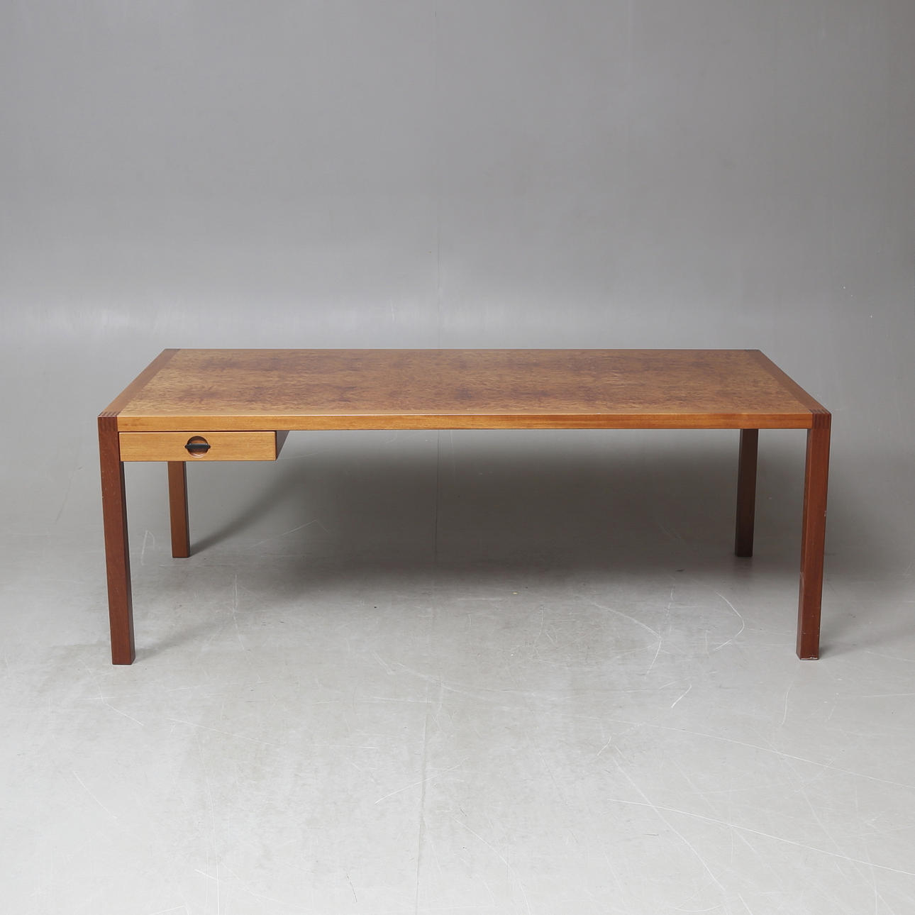 DESK, "Ädelllöv", Björn Hultén, Gärsnäs.