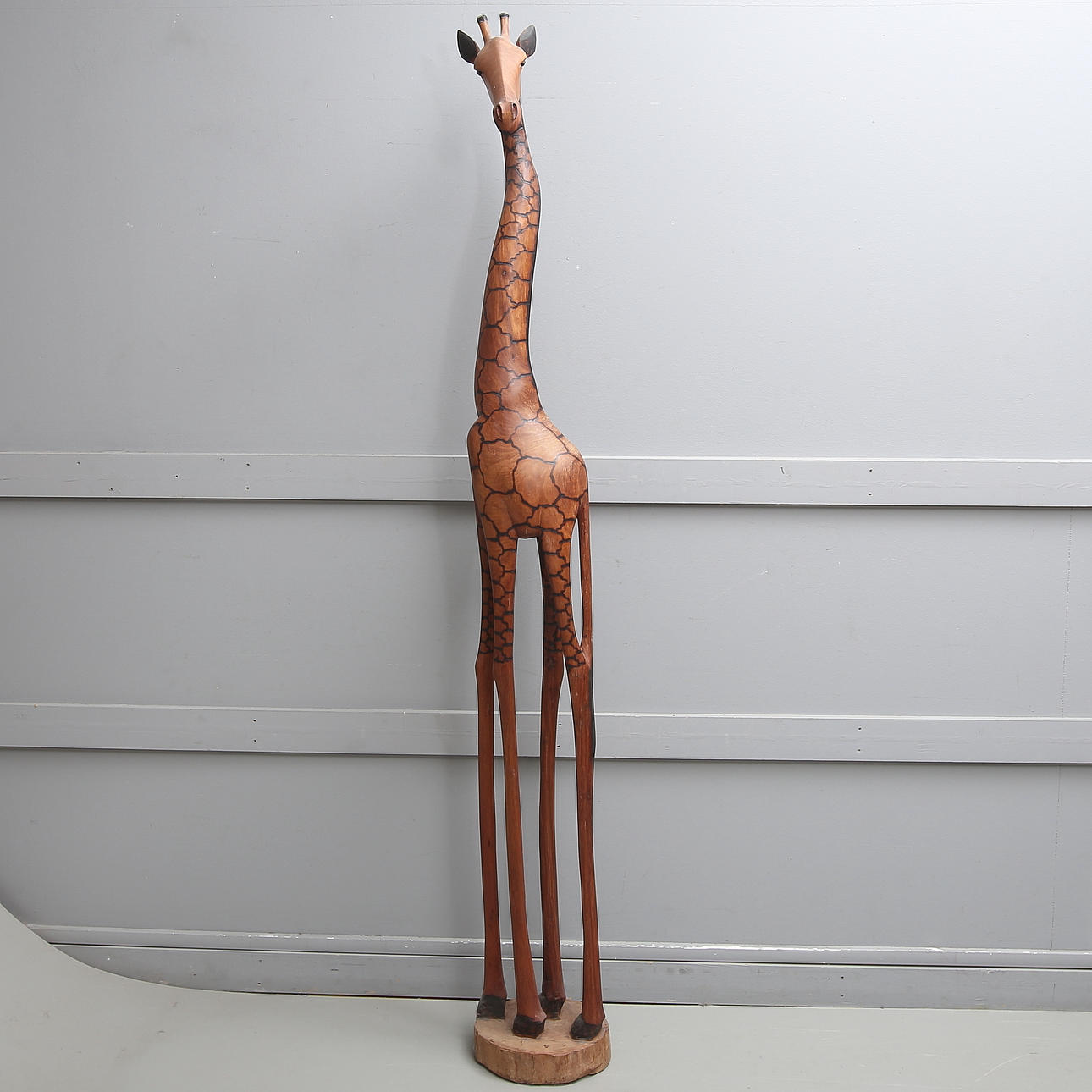 SCULPTURE, wood, giraffe, 1900s/2000s. Miscellaneous