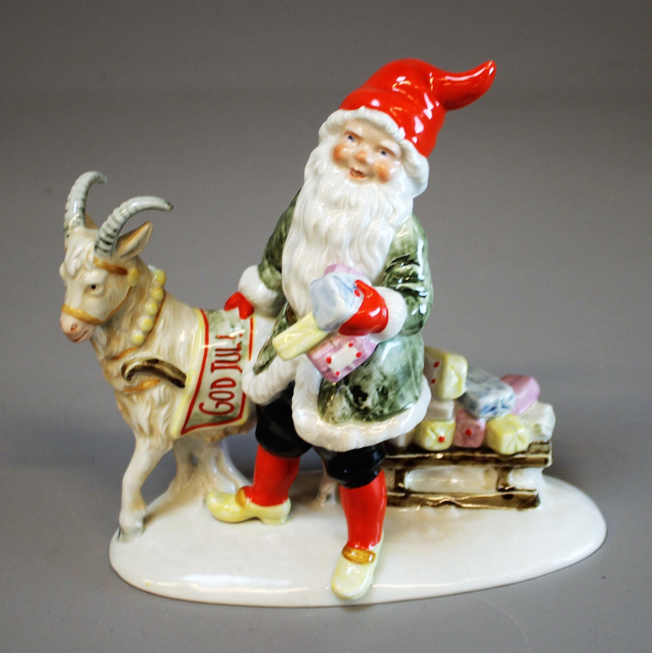 FIGURIN, Tomte med bock och släde efter Jenny Nyström.