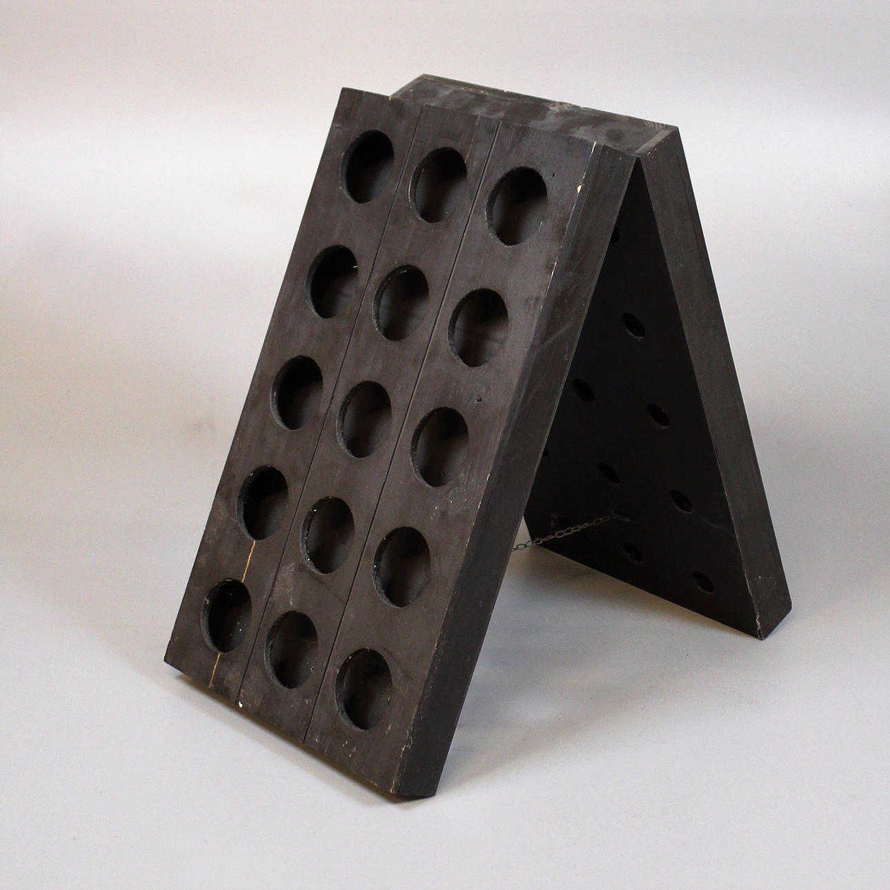 WEINHALTER, Holz für 30 Flaschen.