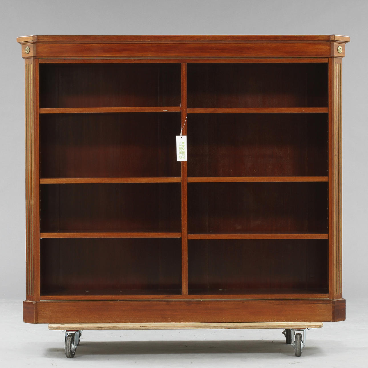 BOKHYLLA, gustaviansk stil, 1900-tal.