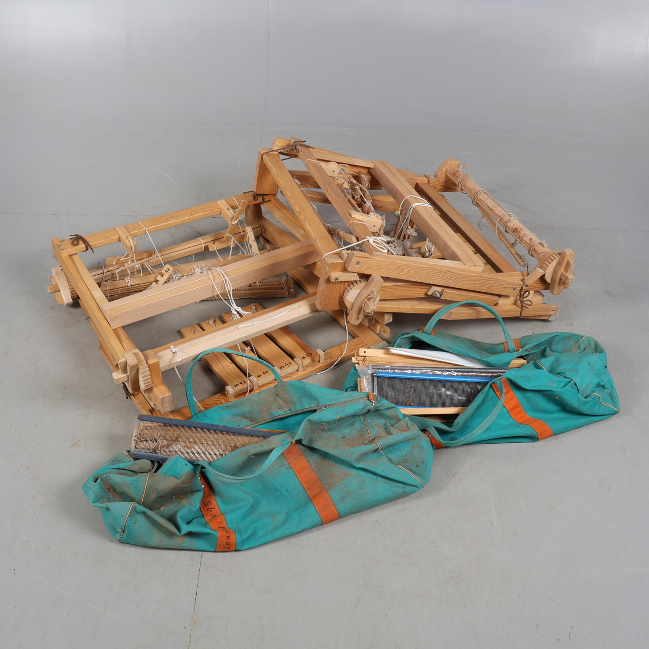 WEBSTÜHLE, 2 Stück, Inga Askling AB, 1900er Jahre.