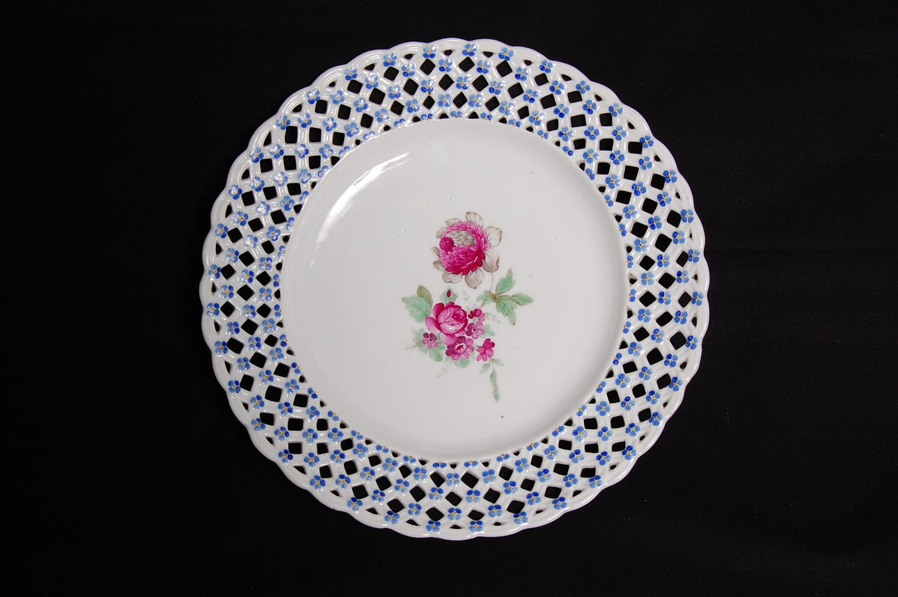 GALLERFAT, porslin, Berlin, 1760, proveniens Krapperups Slott.