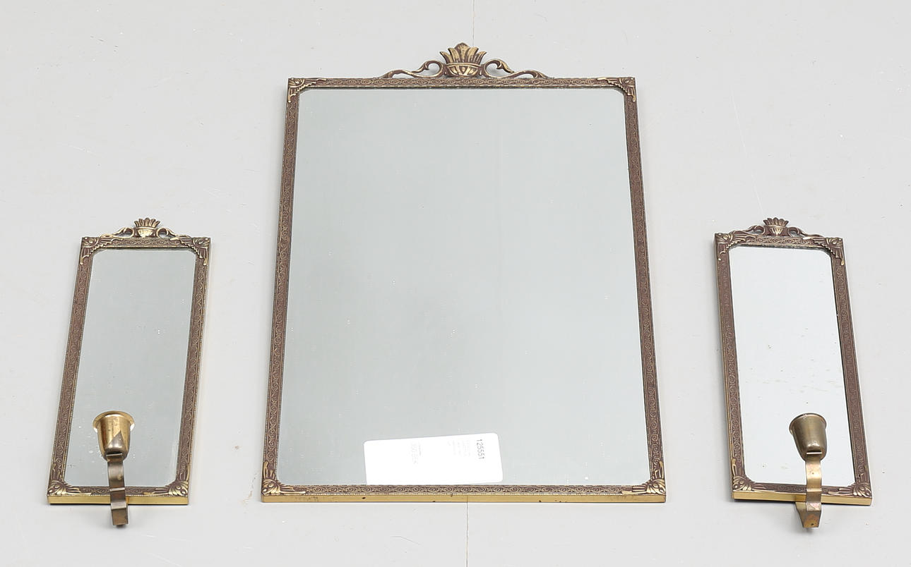 SPEGEL med LAMPETTER, metall, 1900-talets första hälft.