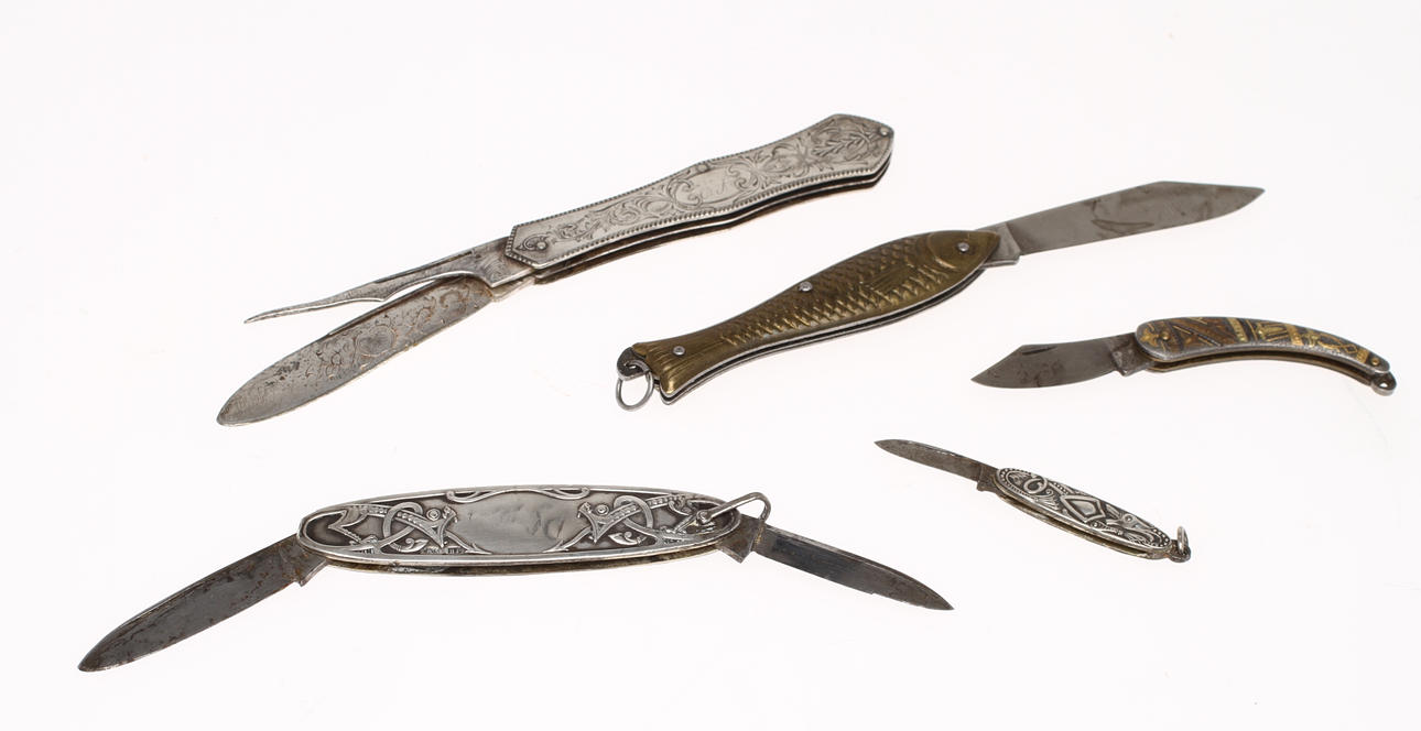 FICKKNIVAR, 5 st, silver, mässing m m. 1800/1900-tal.