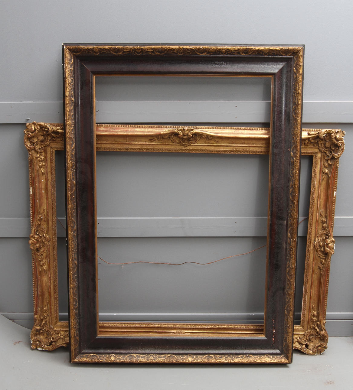 RAMAR, 2 st, varav en fögylld.