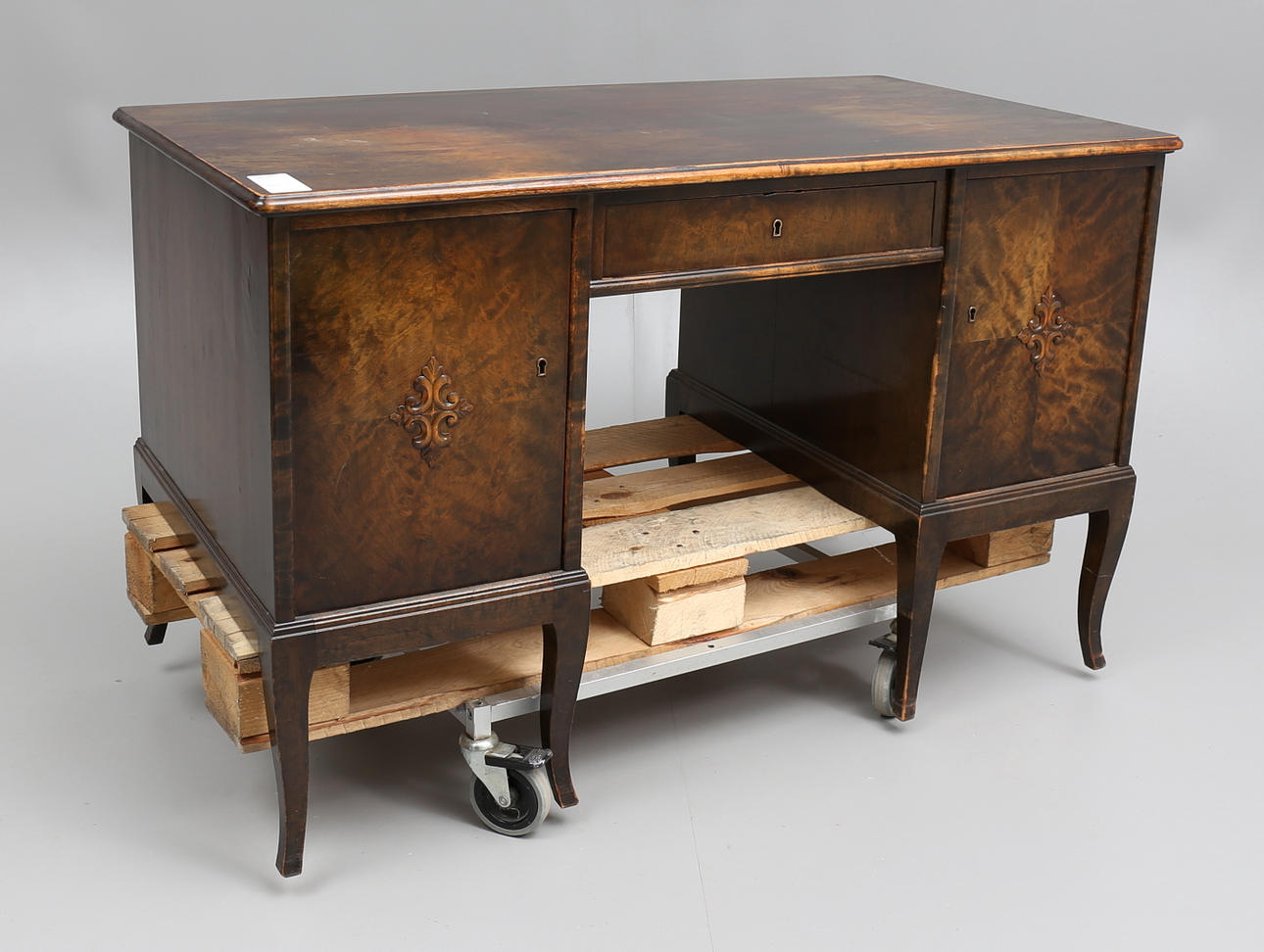 SKRIVBORD, 1900-talets första hälft.