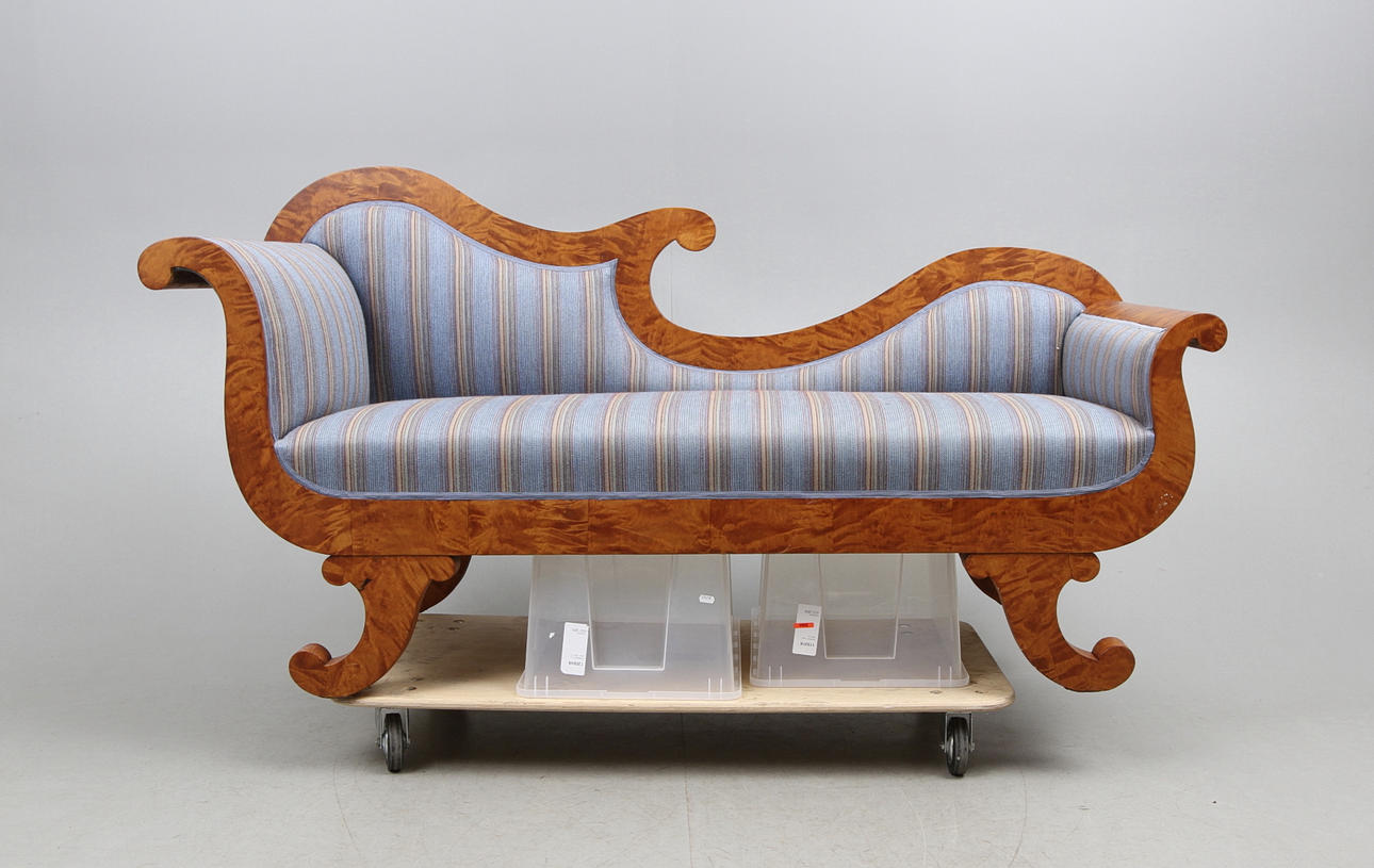 KANAPÈ, Karl-Johan, 1800-talets mitt.