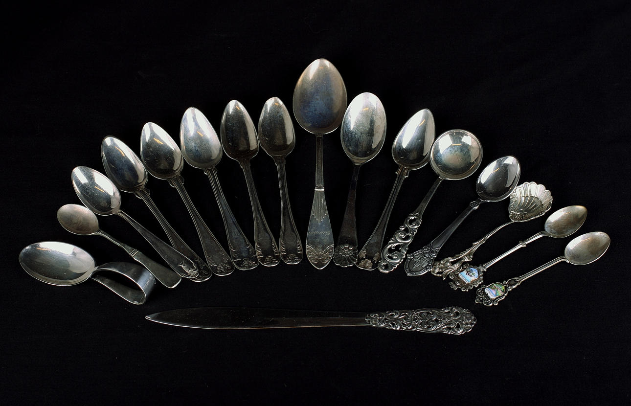 SILVERSKEDAR, 16 st + BREVKNIV, silver: vikt= 311 gram.