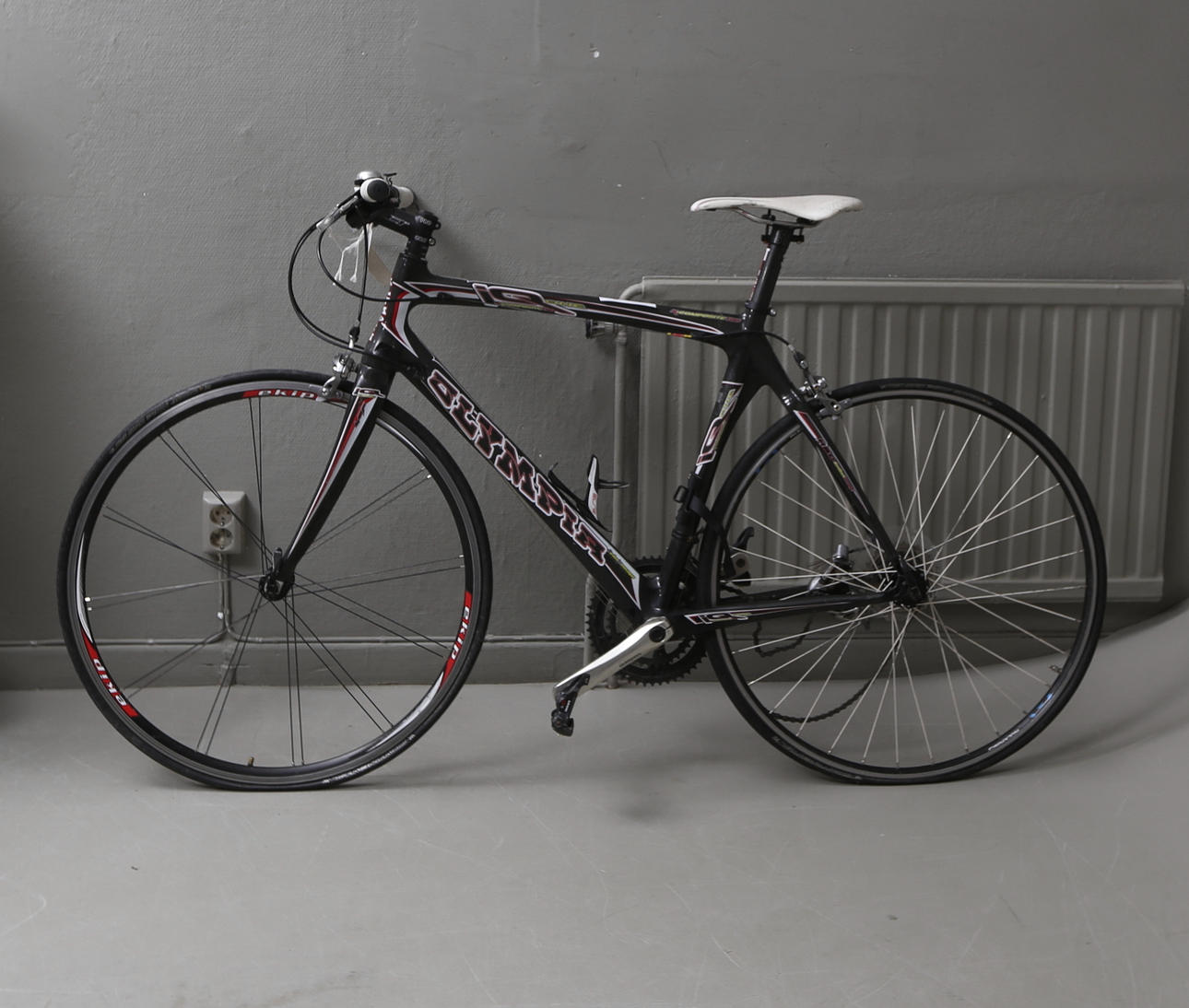 CYKEL, Olympia Composite 100.