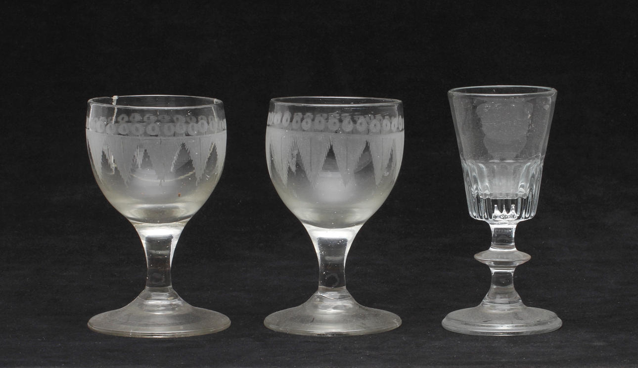 GLAS, 3 st, 1800-talets första hälft.