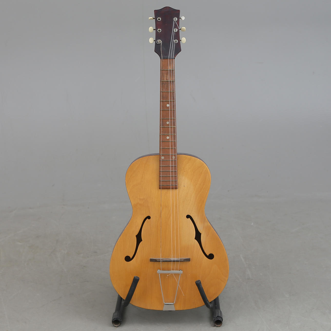 GITARR, 1900-tal.
