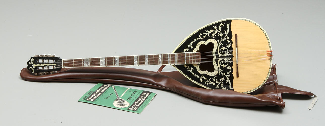 BOUZOUKI.