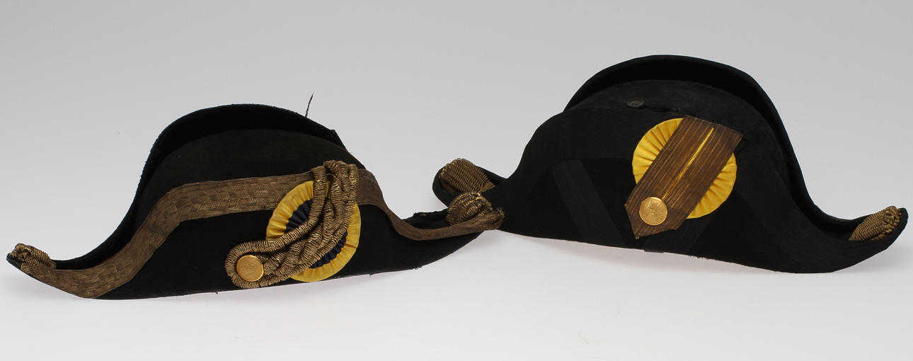 BICORNE, 2 st. tidigt 1900-tal.