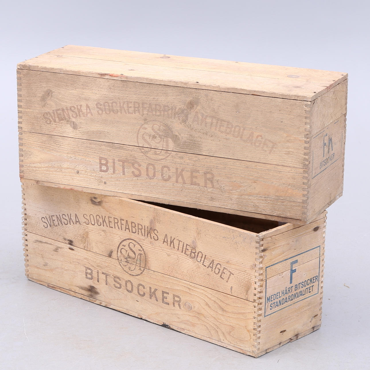 TRÄLÅDOR, 2 st, Sockerbolaget.