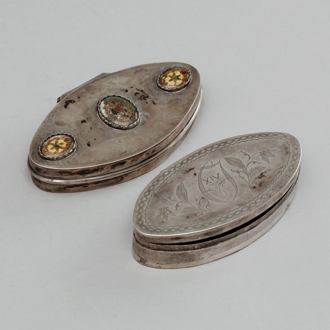 DOSOR, 2 st, silver, Sundsvall, 1836 samt 1855.