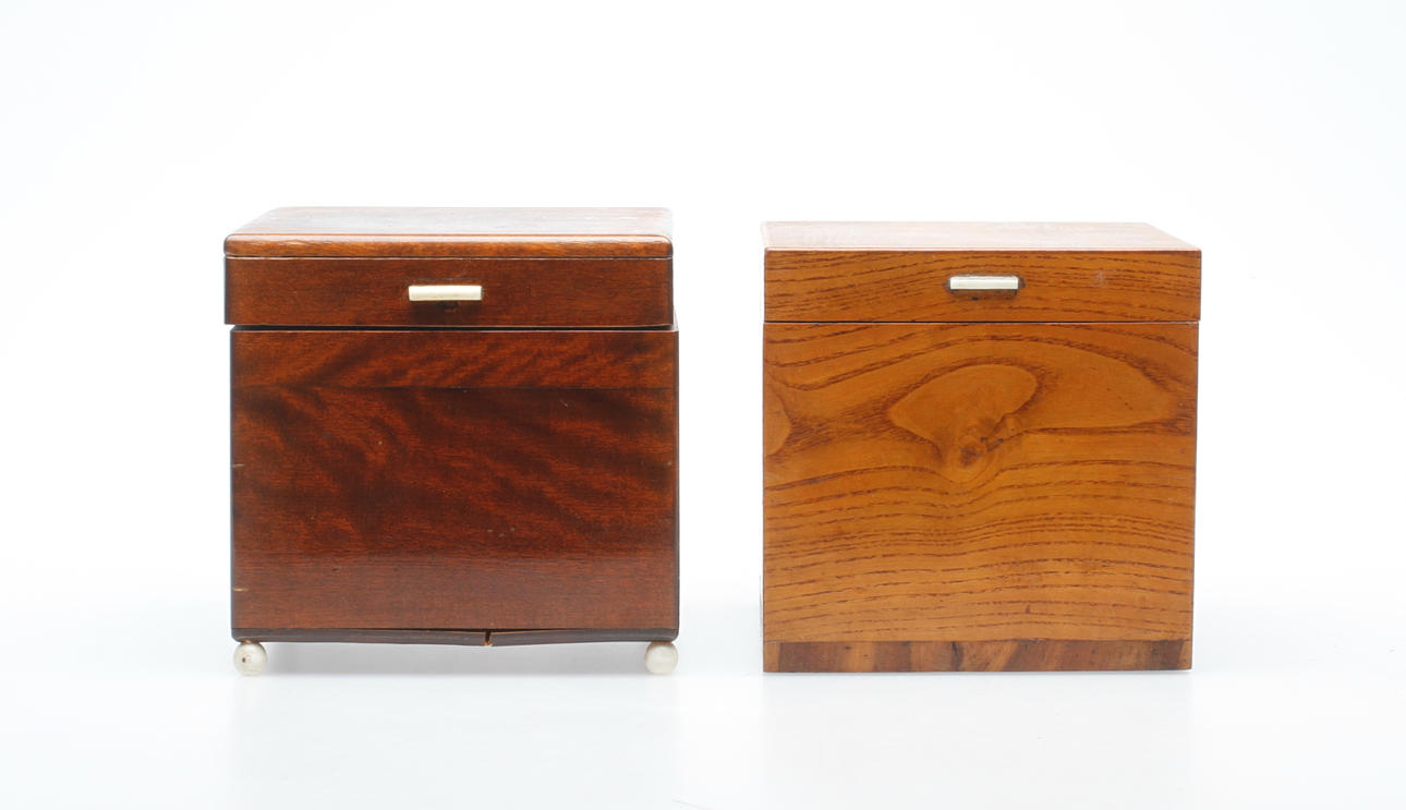 TOBAKSBURKAR samt PIPOR, 6 delar, 1800/1900-tal.