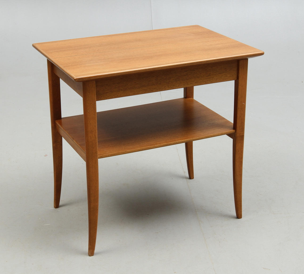 LAMPBORD, med låda i sargen, Carl Malmsten, 1900-tal.